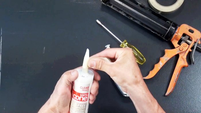 Как удалить засохшую пробку из насадки тюбика и использовать повторно насадку