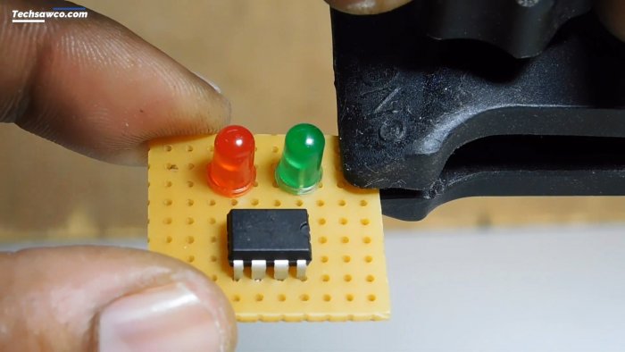 Как сделать простейший индикатор тока зарядки для Li-ion аккумулятора