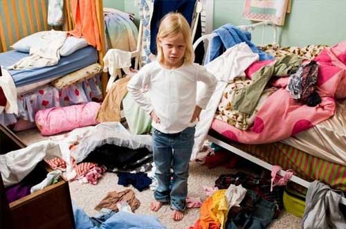 Приучить ребёнка убирать в комнате