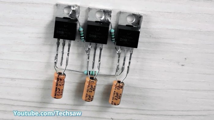 Самый простой контроллер для переключения RGB LEDленты на трех транзисторах