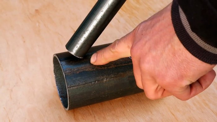 Как сделать тяпку из трубы которая будет удобнее обычной