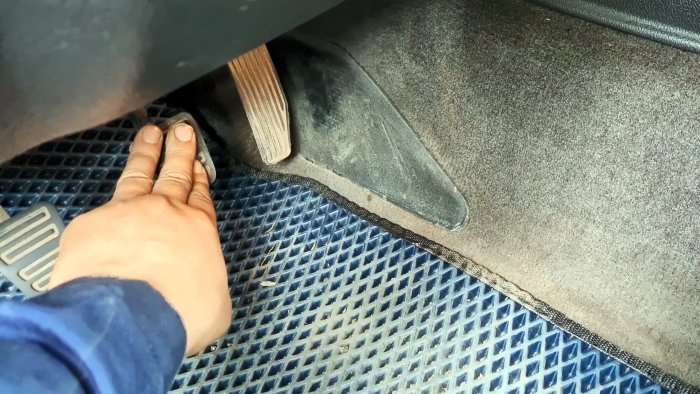 Как проточить тормозной диск без токорики не снимая с машины