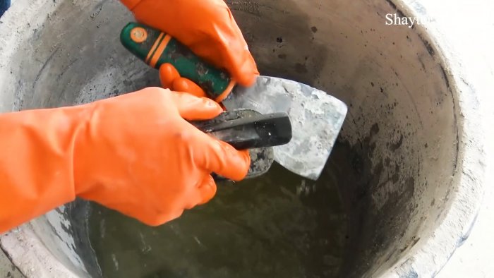 Как отмыть от раствора конкретно залежавшиеся шпатели и мастерки