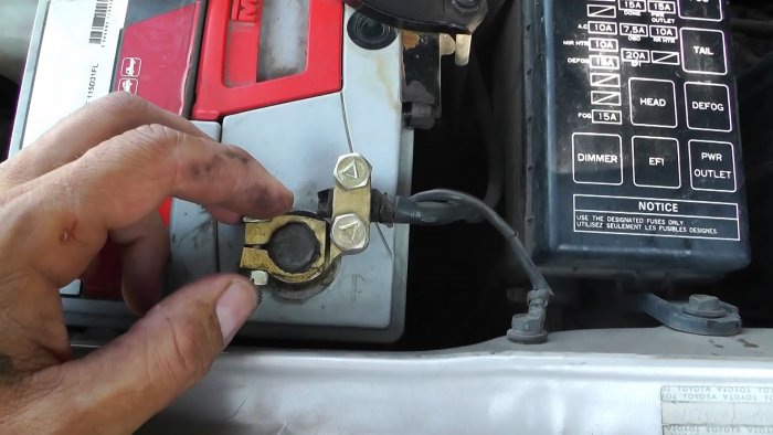 Как проверить утечку тока в автомобиле и найти ее источник