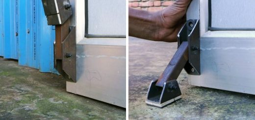 Как сделать простой дверной фиксатор-упор из остатков металла